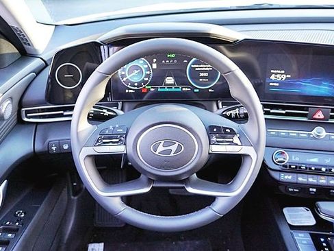 New 2026 Hyundai Elantra Limited image 23