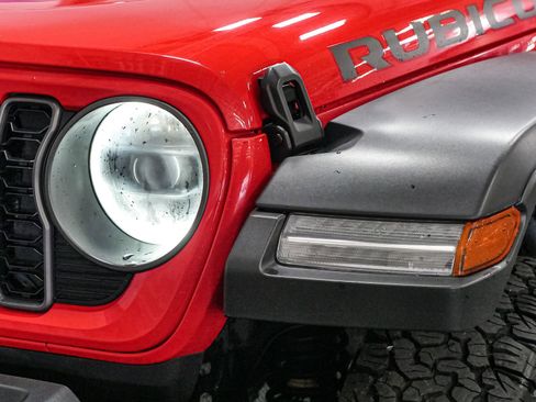 Used 2024 Jeep Wrangler Unlimited Rubicon image 12