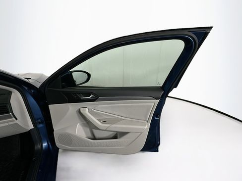 Used 2019 Volkswagen Jetta S w/ Driver Assistance Package image 29