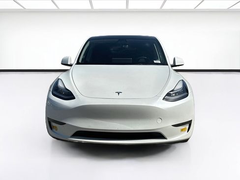 Used 2021 Tesla Model Y Long Range AWD/4WD image 2