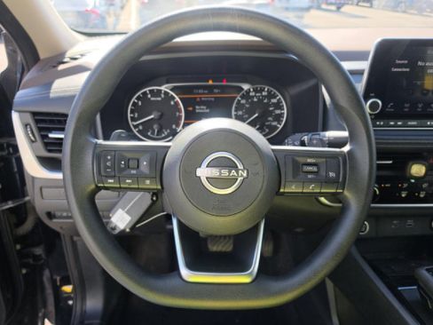 Used 2023 Nissan Rogue S AWD/4WD image 6