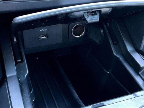 Used 2019 Ford Explorer 4WD w/ Class III Trailer Tow Package image 24