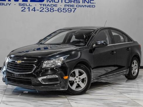 Used 2015 Chevrolet Cruze LT FWD image 3