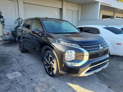 Used 2024 Mitsubishi Outlander SE