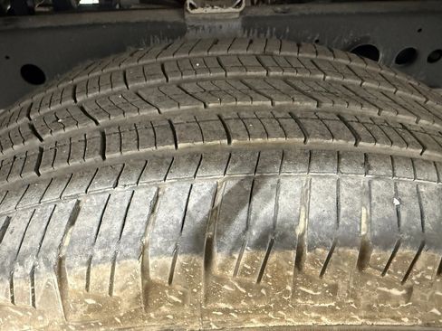 Used 2023 Nissan Frontier SV w/ SV Convenience Package image 45