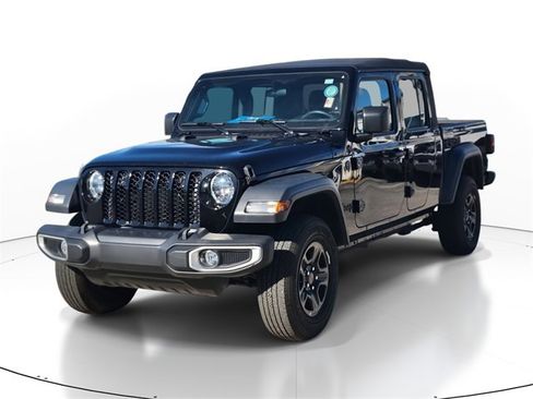 Used 2023 Jeep Gladiator Sport w/ Trailer Tow Package image 2