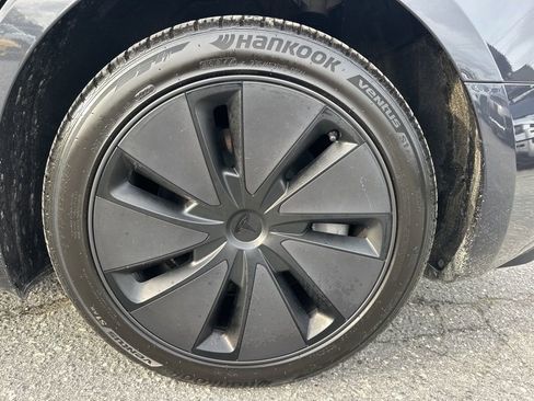 Used 2024 Tesla Model 3 Standard Range image 32