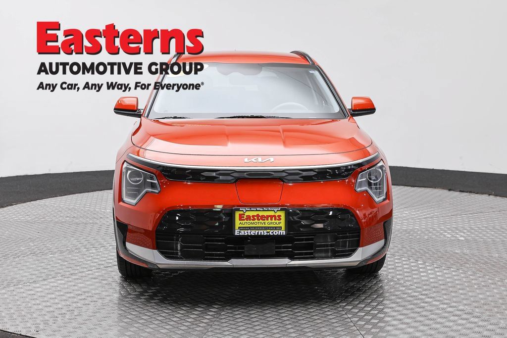 Used 2023 Kia Niro Wind w/ Wind Preserve Package FWD image 2