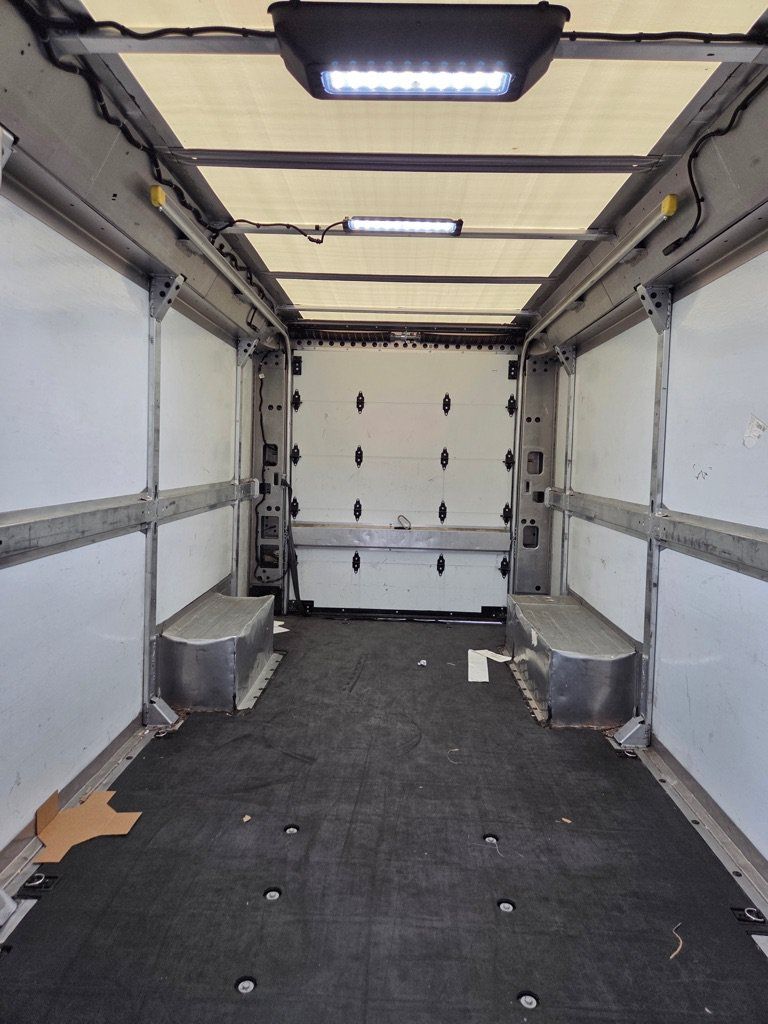 Used 2024 Chevrolet Brightdrop 600 w/ Commercial Equipment Package AWD/4WD image 3