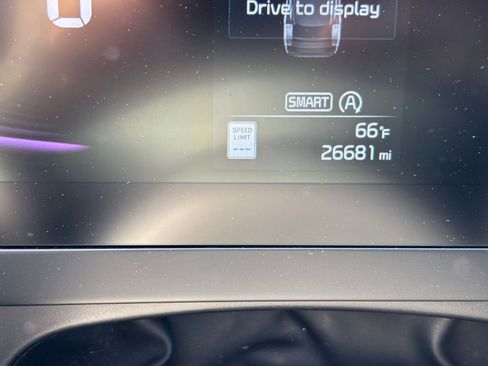 Used 2025 Kia Sportage LX FWD image 9