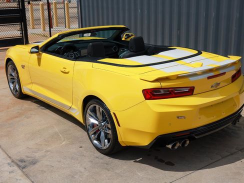 Used 2016 Chevrolet Camaro SS RWD image 7