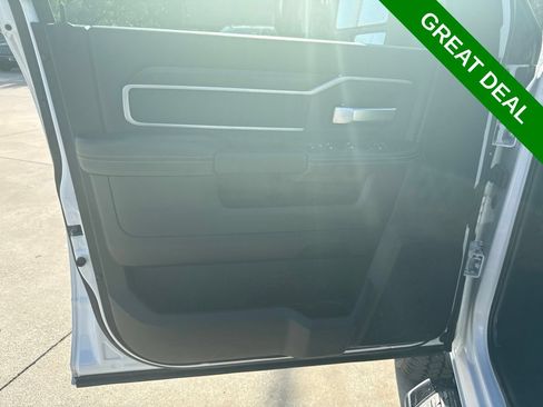 Used 2026 RAM 2500 Big Horn AWD/4WD image 17