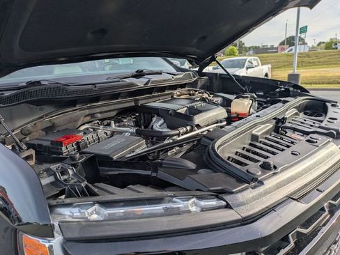 Used 2023 Chevrolet Silverado 1500 LT Trail Boss w/ Convenience Package II image 40