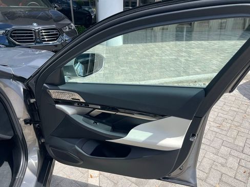 Certified 2024 BMW 530i w/ Premium Package image 19