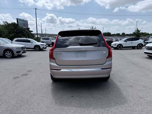 Certified 2024 Volvo XC90 T8 Plus w/ Protection Package Premier AWD/4WD image 5