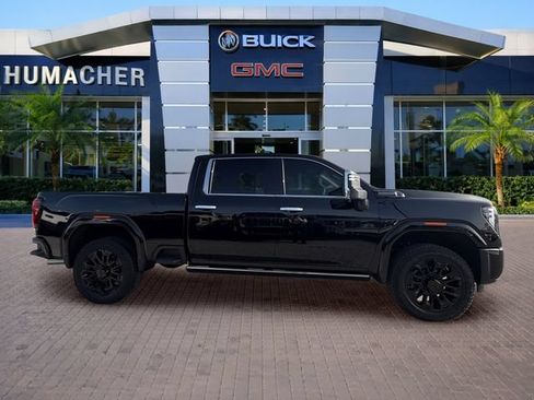 New 2026 GMC Sierra 2500 Denali Ultimate w/ LPO, Black Badging Package AWD/4WD image 8