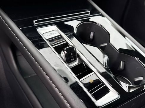 New 2026 Volkswagen Atlas SE FWD image 14