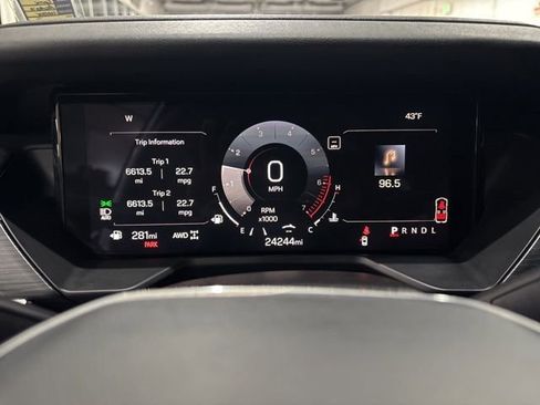 Used 2025 GMC Acadia Elevation image 17