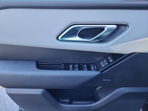 Used 2026 Land Rover Range Rover Velar S image 24