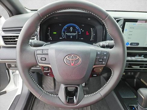 Used 2026 Toyota Camry SE w/ Multimedia Upgrade Package FWD image 13