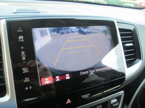 Used 2017 Honda Pilot Touring image 21