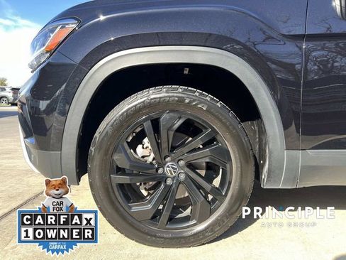 Used 2022 Volkswagen Atlas SE w/ Black Wheel Package image 6
