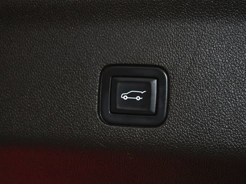 Used 2021 Cadillac Escalade Premium Luxury w/ Driver Assist Tech Package AWD/4WD image 72