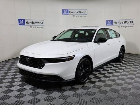 New 2025 Honda Accord SE image 1