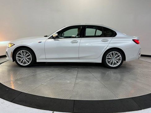 Used 2023 BMW 330i xDrive Sedan w/ Premium Package image 4