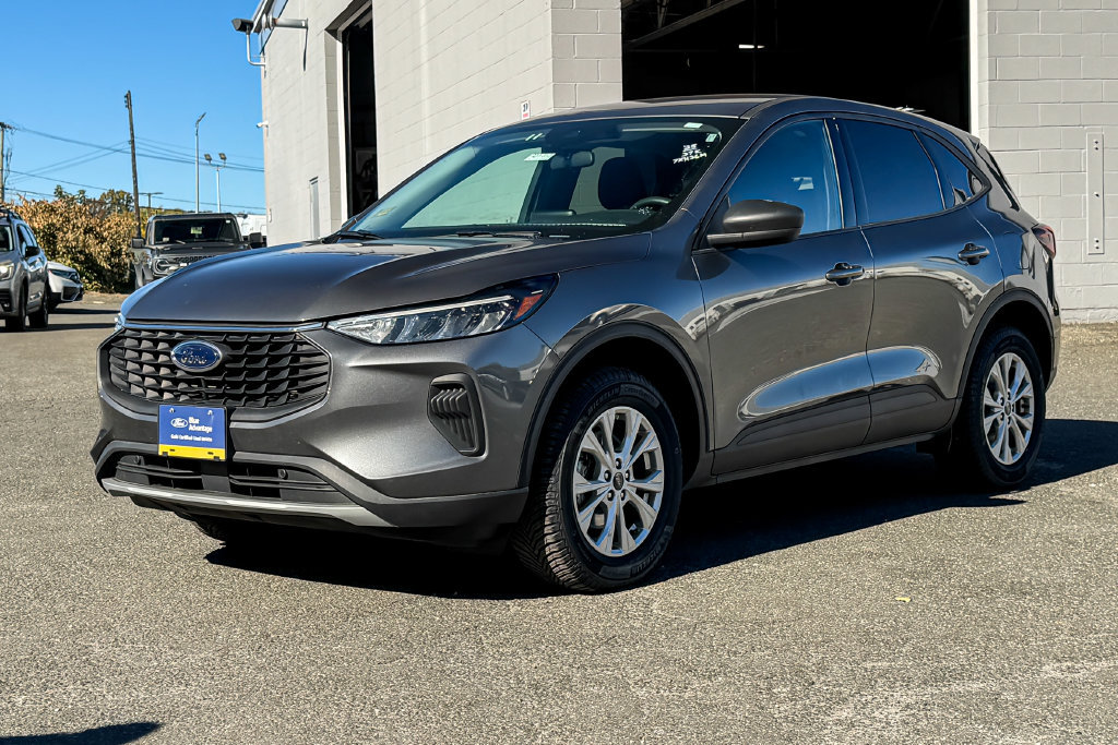 Certified 2025 Ford Escape Active AWD/4WD image 7