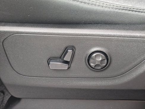 Used 2019 RAM 1500 Big Horn AWD/4WD image 35