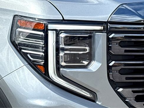 Certified 2023 GMC Sierra 1500 Denali Ultimate image 19