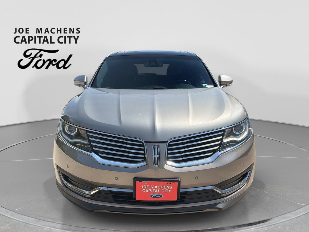 Used 2017 Lincoln MKX Reserve AWD/4WD image 10