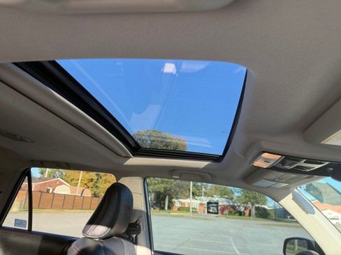 Used 2020 Toyota 4Runner 4WD image 4