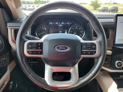 Used 2024 Ford Expedition Limited AWD/4WD image 6