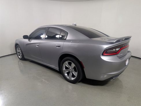 Used 2015 Dodge Charger SXT image 5