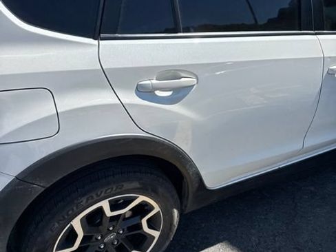 Used 2017 Subaru Crosstrek 2.0i Premium AWD/4WD image 7