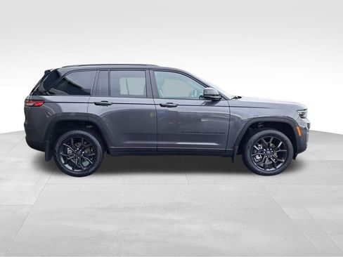 New 2025 Jeep Grand Cherokee Limited w/ MOPAR Finishing Package AWD/4WD image 7