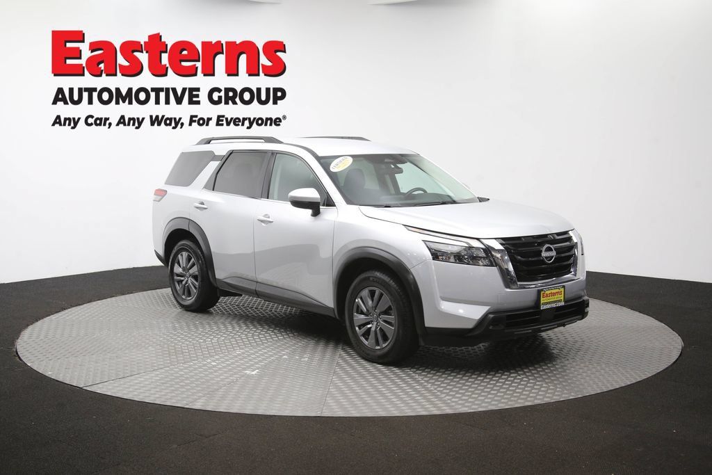 Used 2025 Nissan Pathfinder SV FWD image 53