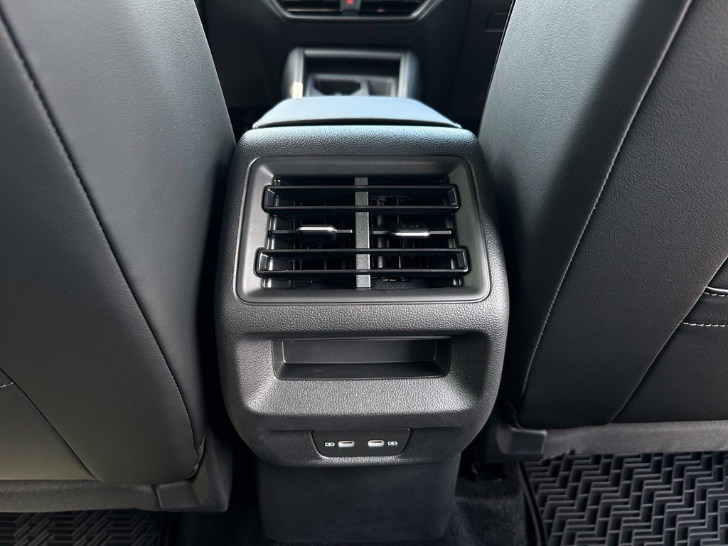 Certified 2026 Volkswagen Tiguan SE R-Line FWD image 42