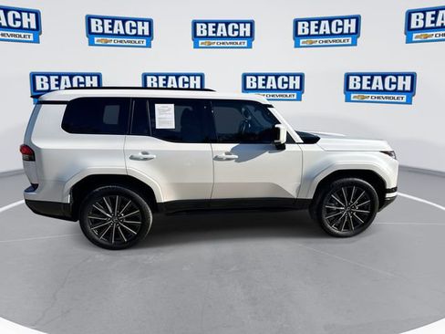Used 2024 Lexus GX 550 AWD/4WD image 9