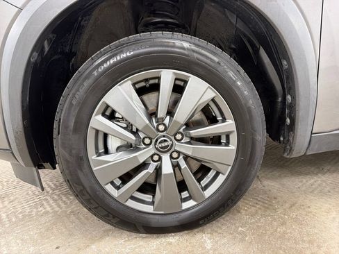 Used 2023 Nissan Pathfinder SV FWD image 13