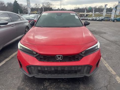 Used 2025 Honda Civic Sport image 2