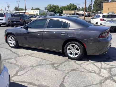 Used 2019 Dodge Charger SXT w/ Travel & Safety Group RWD image 18