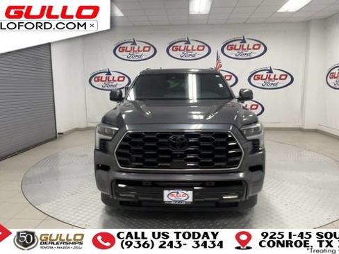 Used 2024 Toyota Sequoia Platinum AWD/4WD image 3
