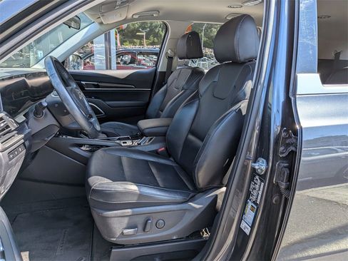 Certified 2023 Kia Telluride S image 22