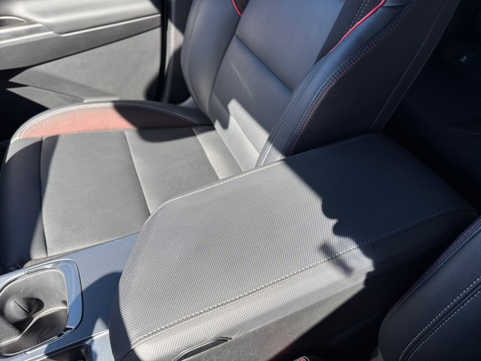 Used 2024 Chevrolet Equinox EV RS w/ LPO, Active Package FWD image 14