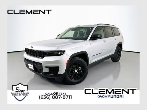 Used 2024 Jeep Grand Cherokee L Laredo image 1