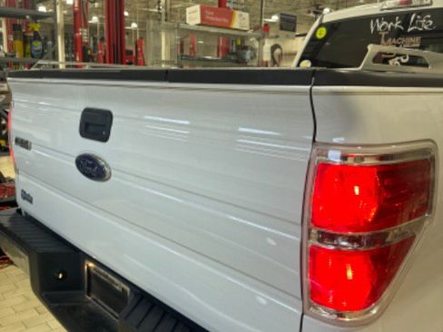 Used 2013 Ford F150 XLT w/ Mid Equipment Group image 7