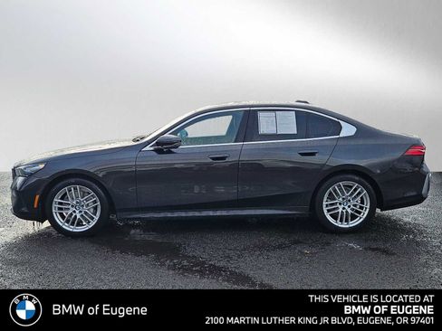 Used 2024 BMW 530i xDrive image 6